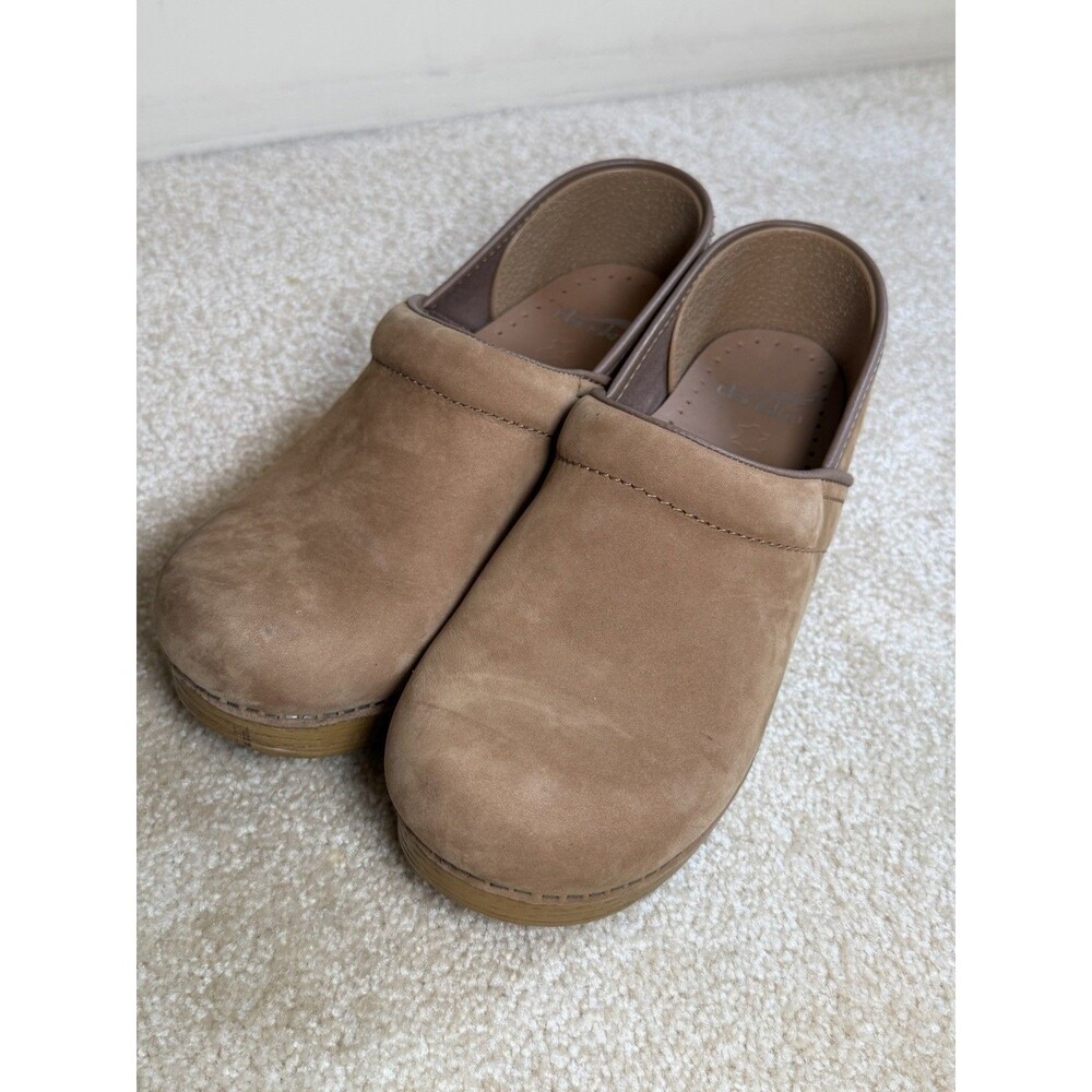 Dansko Tan Suede Clogs Wood Grain Platform Supportive Rocker Sole Size 39 (8.5)
